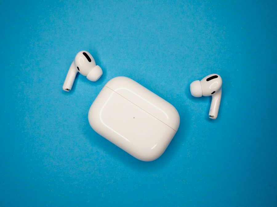 Hadiah AirPods untuk akun BOOSTER